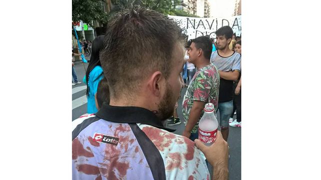 Manifestantes y policías heridos durante protesta por asistencia en Córdoba