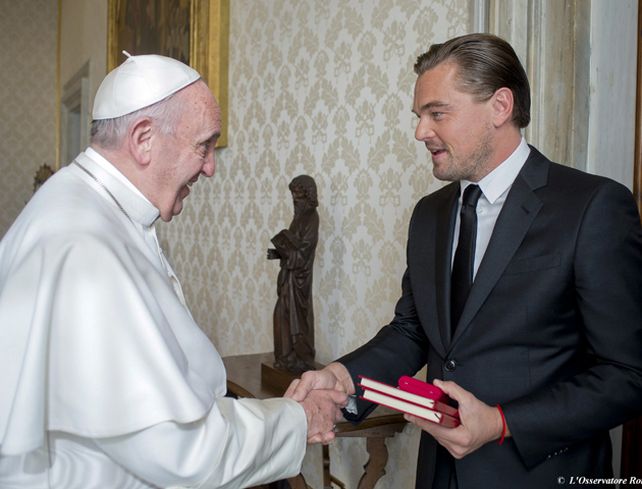 DiCaprio mantuvo una charla a solas con el Papa Francisco.