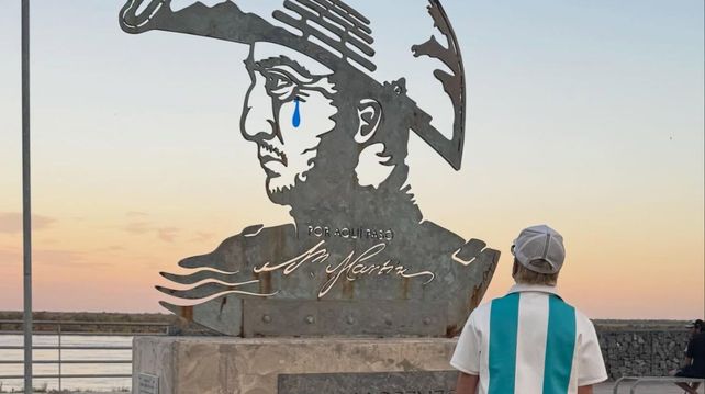 El artista Joaquines habló de la polémica que generó su intervención a un monumento de San Martín
