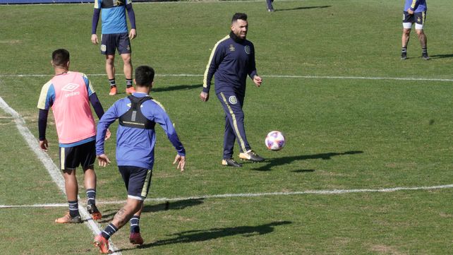 Con Tevez a la cabeza, el plantel de Central viene de vivir una jornada especial, frente a muchos socios.