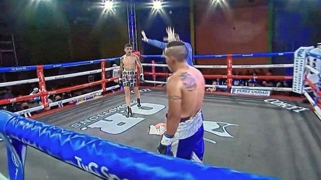 El tucumano Ruiz se alzó con el título latino de supergallo del CMB.