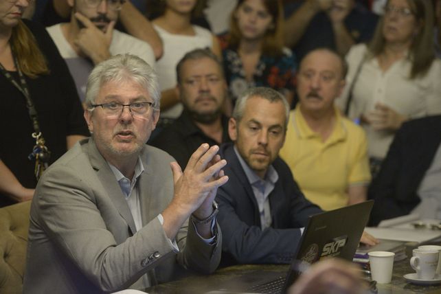 El secretario de Hacienda municipal Diego Gómez presentó el Presupuesto 2020. (Foto: Héctor Río)