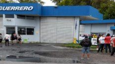 detienen a un hombre sospechado de instigar el bloqueo en la planta guerrero motos detienen a un hombre sospechado de instigar el bloqueo en la planta guerrero motos