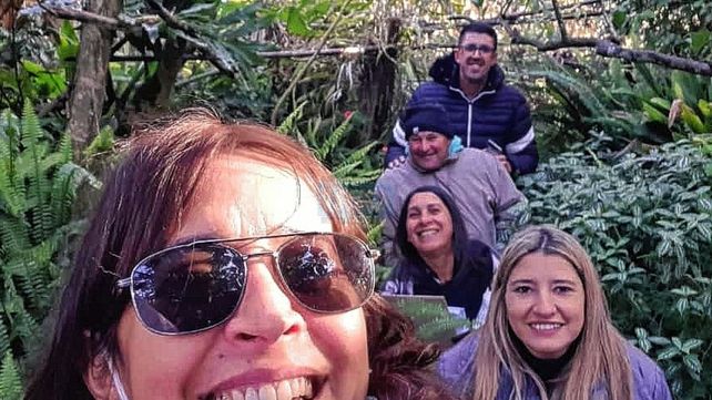 Descubrir. La naturaleza en todo su esplendor se manifestó en la región de islas que caminaron docentes junto a los conocedores del lugar.&nbsp;