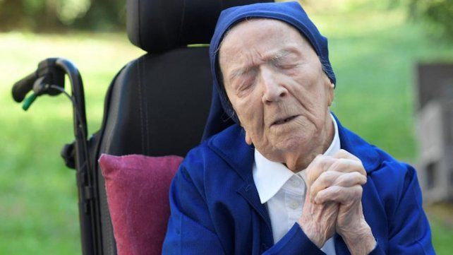 Falleció en Francia la persona más longeva del mundo: tenía 118 años