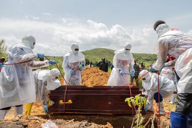 Uganda cerró las fronteras con el Congo, que ya tiene 220 muertos por el ébola