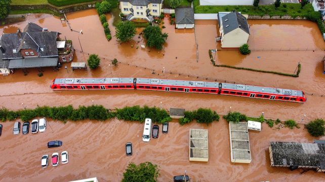Europa enfrenta graves inundaciones que ya dejaron más de 60 muertos