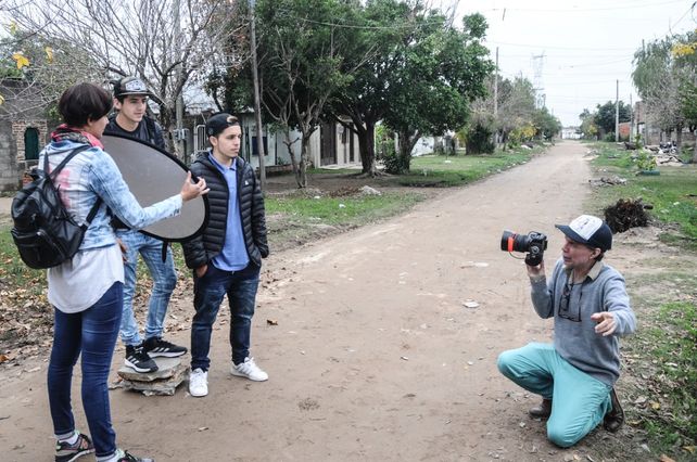 Marcos López en Alto Verde: retratos en la orilla del río