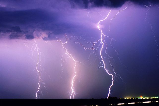 ¿Cuánta energía descarga un rayo?