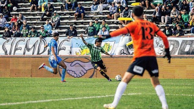 Aldosivi igualó 0-0 con Estudiantes de Río Cuarto.