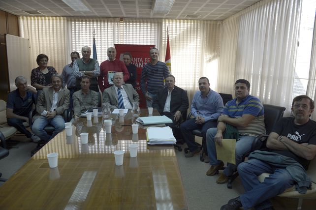 Mediación. La reunión se realizó en el Ministerio de la Producción de Rosario.