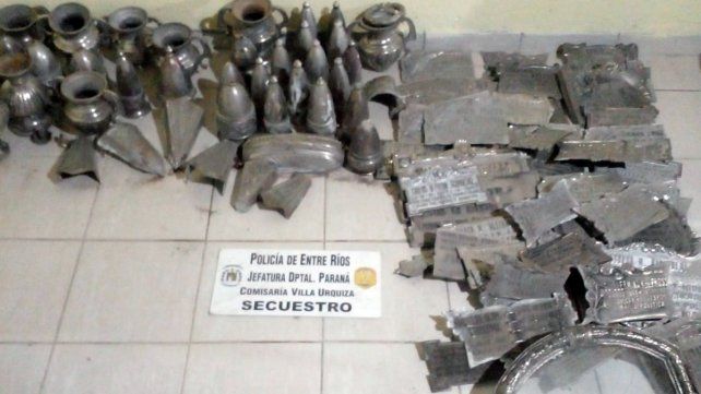 Robos en cementerios: Uno de los detenidos es dueño de una florería