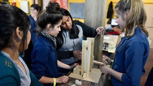 En las escuelas técnicas crece la matrícula y hay más mujeres