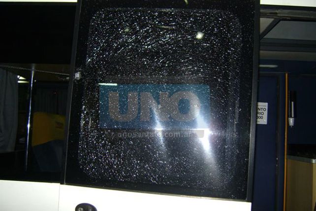 Preocupación por los reiterados ataques a colectivos en los ingresos a la ciudad