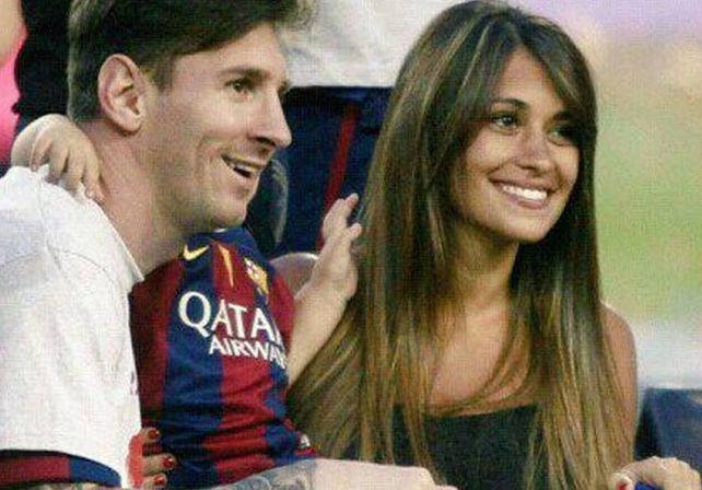 La mujer de Messi sigue internada en el Hospital Español y se espera que hoy le den el alta médica