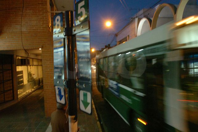 El transporte urbano de pasajeros volverán a funcionar a partir de las 6