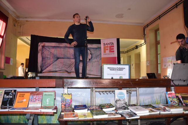 Marco Ruben fue homenajeado en su escuela de una manera tan particular como emocionante