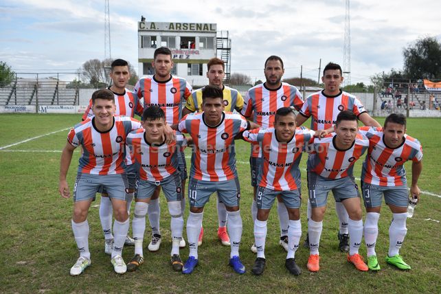 Cosmos rescató un empate en su visita a Viale