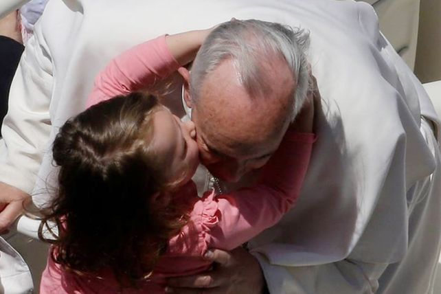 Los momentos más emotivos de la primera misa de Pentecostés de Francisco