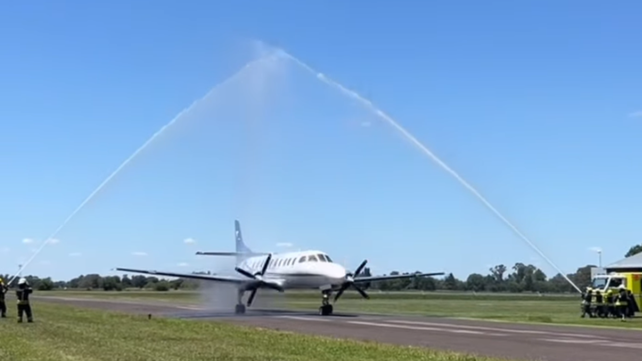 Se realizó el vuelo inaugural de la empresa Humming Airways