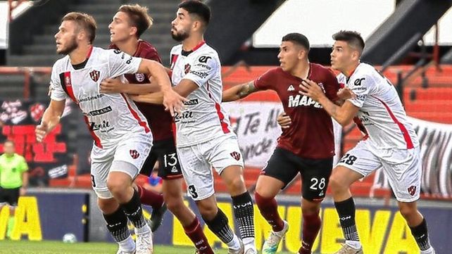 Patronato tiene que ganarle a Lanús y esperar resultados para no descender.