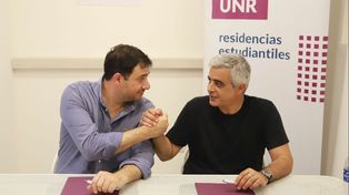 El intendente de Cañada de Gómez, Matías Chale, junto al rector de la Universidad Nacional de Rosario, Franco Bartolacci.&nbsp;