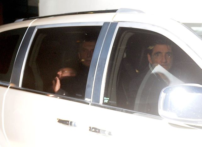 El presidente de la Nación salió pasadas las 23.15 de la Clínica Olivos
