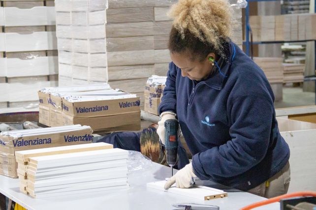 Unas 300 personas trabajan para la marca que tiene planta en Uranga.