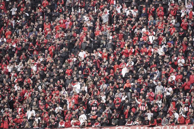 La hinchada leprosa espera desde hace tiempo la posibilidad de viajar como visitante.