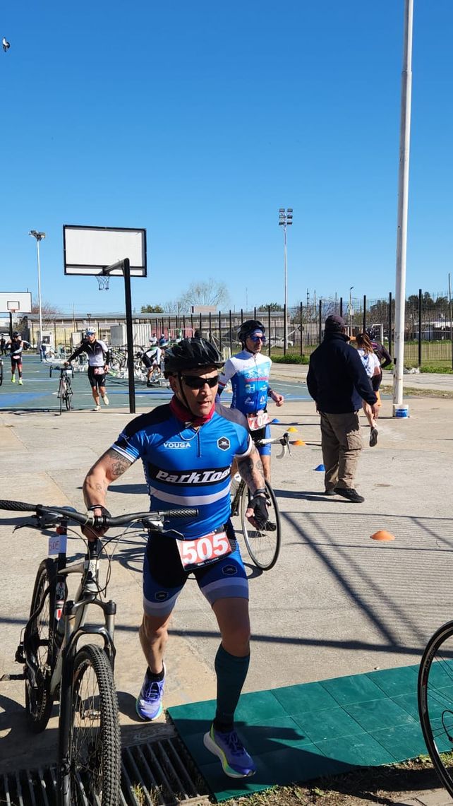Puerto San Martín vibró con el Duatlón Batalla Punta Quebracho
