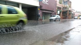 Diluvió en Santa Fe y se renovó el alerta meteorológico
