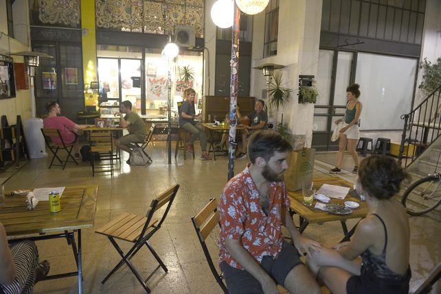 Empieza a recuperarse la movida nocturna en el centro de Rosario