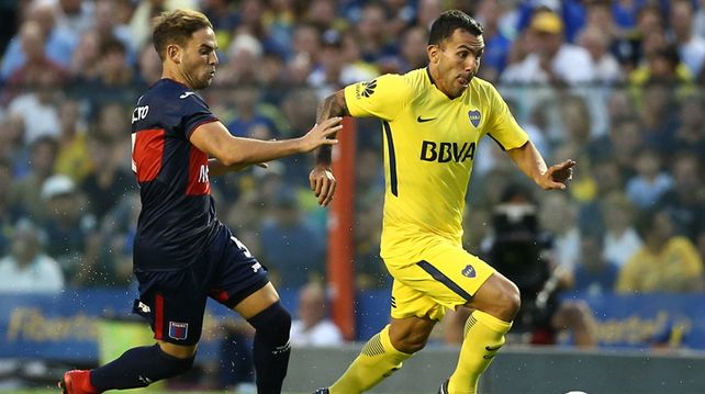 Boca le ganó a Tigre en la última jugada y estira la ventaja en la Superliga