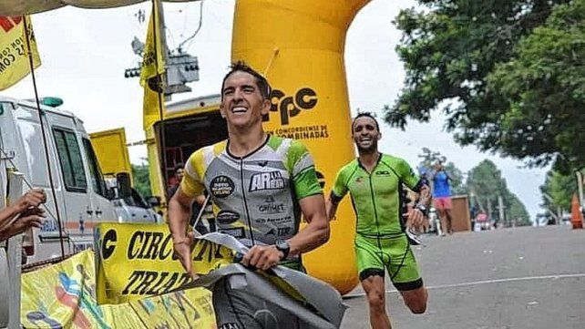 Alejandro Ricagno superó en el sprint final a Federico Álvarez.