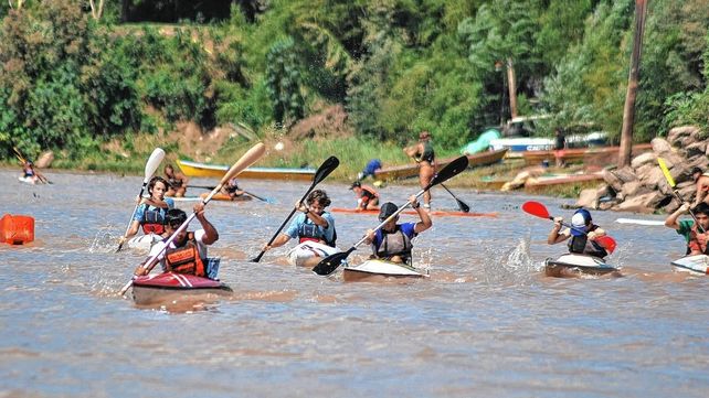 Palistas de Azopardo y El Quillá compitieron en la segunda fecha del Campeonato Santafesino de Canotaje.