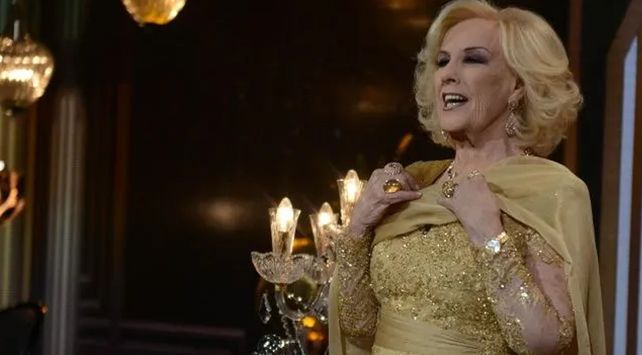 Mirtha Legrand. La conductora de 99 años avanza en su recuperación en una habitación común del Sanatorio Mater Dei.