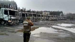 Un comando mapuche incendió 29 camiones en el sur de Chile