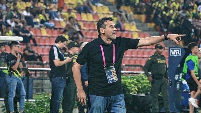 Raúl Armando admitió que mantuvo contactos con la dirigencia de Unión cuando se fue Gustavo Munúa.