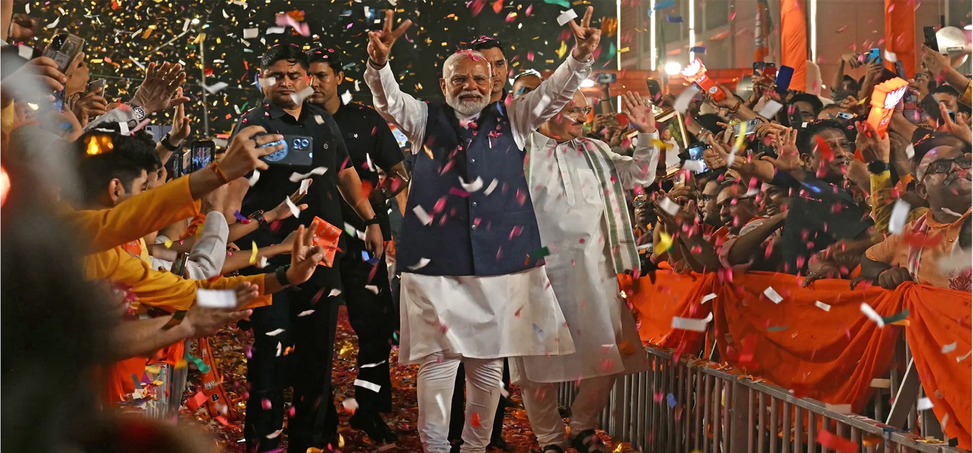 Narendra Modi llega a la sede del partido Bharatiya Janata para celebrar la victoria del partido en las elecciones generales del país, Nueva Delhi, India. Fotografía: Arun Sankar/AFP/Getty Images Narendra Modi llega a la sede del partido Bharatiya Janata para celebrar la victoria del partido en las elecciones generales del país, Nueva Delhi, India. Fotografía: Arun Sankar/AFP/Getty Images