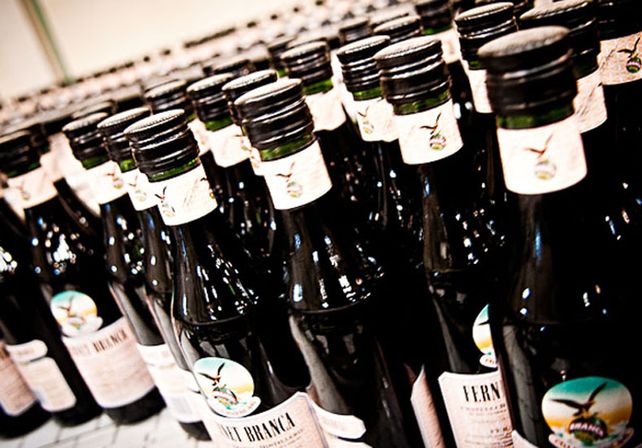 Por un conflicto gremial peligra el abastecimiento de Fernet