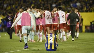 Los jugadores de Huracán festejan el pase a las semifinales del Apertura.