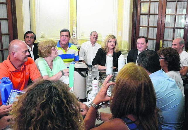 En la mesa. La ministra de Educación Balagué encabezará el cónclave.
