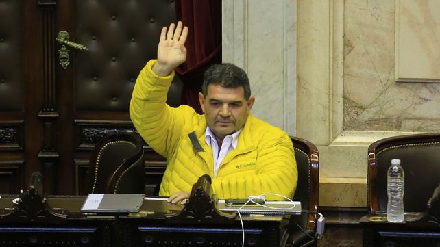 Alfredo Olmedo. Yo no discuto con nadie. Yo venía por mi carril y de golpe apareció. Fue directamente al choque.