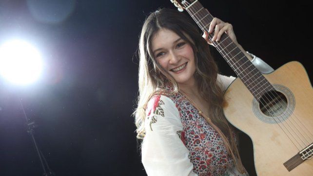 Maggie Cullen llega a Paraná con su premiado álbum Décimas