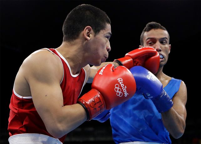 El boxeador argentino Melián superó al tunecino Mhmdi y pasó a cuartos de final