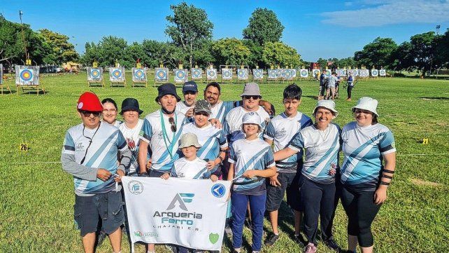 Destacada participación de arqueros chajarienses en competencia de zona litoral.