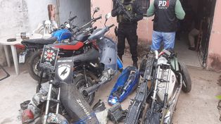 Cayó preso por el robo de una motocicleta en San José del Rincón y le incautaron otras dos desarmadas con pedido de secuestro