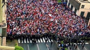 Violentas manifestaciones en Perú con muertos y destrozos