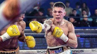 Alan Crenz estrenó su título latino superligero con un gran nocaut