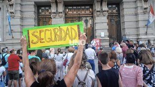 La Red de Vecinales destacó que el nuevo gobierno debe combatir la inseguridad sin excusas